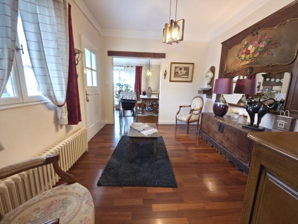 Maison 9 pièces - 280 m²