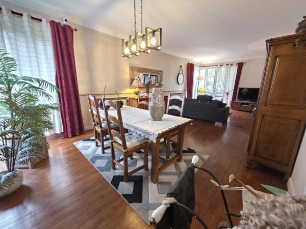 Maison 9 pièces - 280 m²