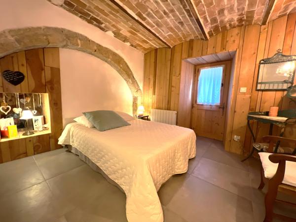 Maison de village avec Chambre d'hote et commerce - Lourmarin - Réf. 289