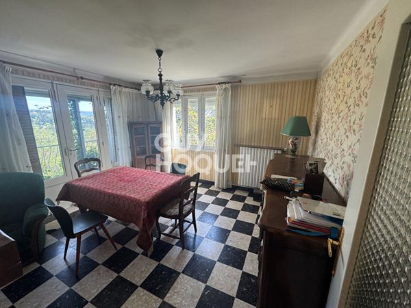 AUBENAS - Vue Dégagée avec Terrain constructible.