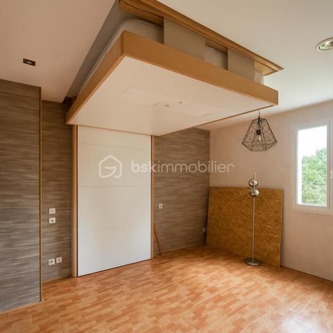 Maison de 201 m²