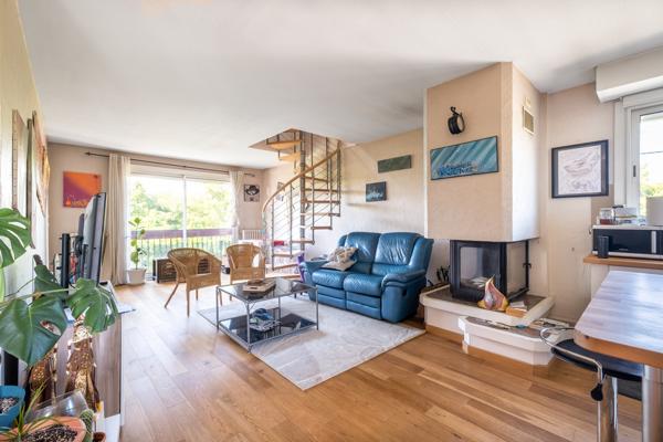 4 PIECES AVEC PISCINE