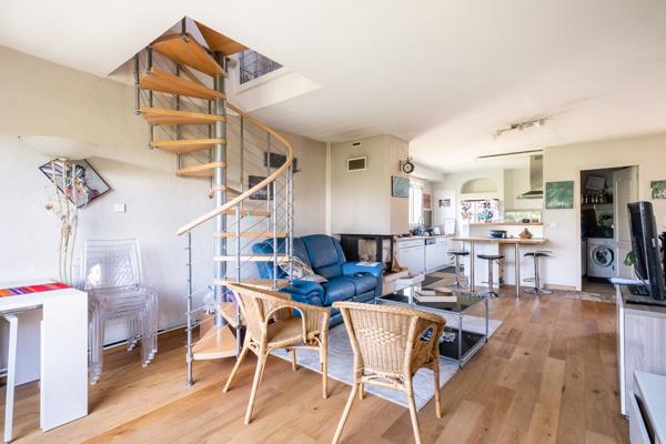 4 PIECES AVEC PISCINE