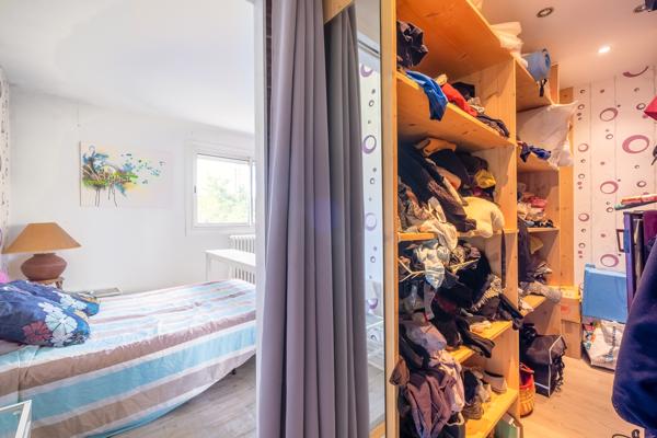 4 PIECES AVEC PISCINE