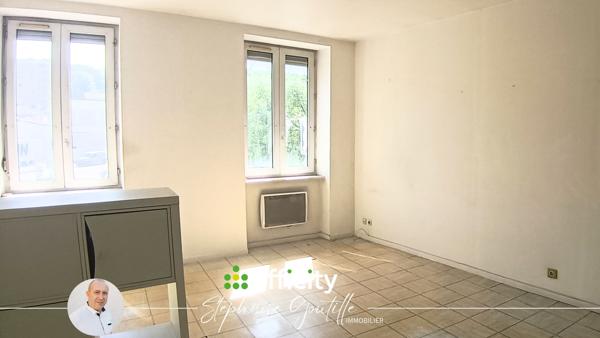 Appartement
         2 pièces
        - 42 m² 75 000 € *