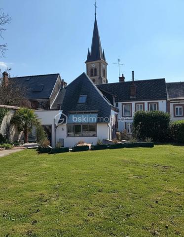 XXXXXSOUS OFFREXXXXX

Située au cœur d’un charmant village normand, proche de Verneuil Sur Avre, cette maison de ville atypique d’environ 250 m² séduira les amoureux d’authenticité, de calme et de beaux volumes.
Actuellement exploitée en gîte, cette propriété offre de nombreuses possibilités : reprise d’activité pour investisseur, résidence principale ou secondaire idéale pour une famille en quête d’un cadre de vie paisible et verdoyant.
Rénovée avec goût, elle allie le charme de l’ancien et le confort moderne.
 Dès l’entrée, vous découvrirez des espaces de vie chaleureux, composés de deux salons, l'un d'entre eux disposant d'une cheminée, ainsi qu’une magnifique cuisine aménagée et équipée de près de 60 m², véritable pièce maîtresse de la maison, baignée de lumière et ouverte sur l’extérieur.Une arrière-cuisine complète ce niveau pour encore plus de praticité.
L’espace nuit, réparti sur deux étages, propose au premier, 4 belles chambres, une salle d’eau et une salle de bain.
Mais cette maison réserve encore de belles surprises avec une superbe salle de jeux aux poutres apparentes ainsi qu’une 5ᵉ chambre mansardée au charme cocooning et intimiste. 
Côté extérieur, vous profiterez d’un agréable jardin clos et joliment arboré, parfait pour les moments de détente, ainsi que d’une magnifique terrasse idéale pour les repas en famille ou entre amis pour les soirées d’été.
Un bien de caractère rare sur le secteur, offrant charme, authenticité et douceur de vivre au cœur de la Normandie.
Ne tardez pas à venir visiter cette maison de village qui n'attends que vous !
N'hésitez pas à me contacter pour plus de renseignements ( rapport locatif .....)