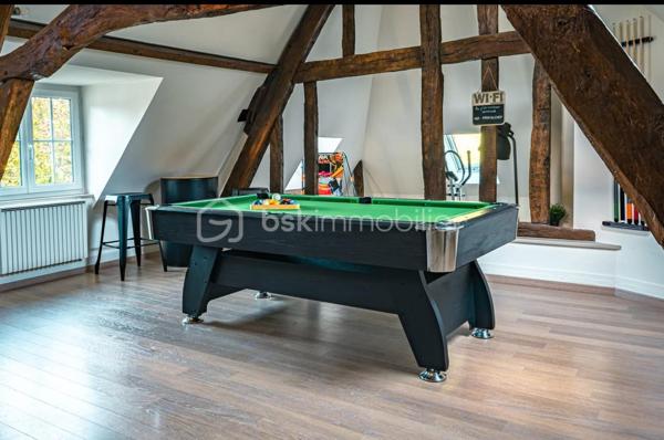 XXXXXSOUS OFFREXXXXX

Située au cœur d’un charmant village normand, proche de Verneuil Sur Avre, cette maison de ville atypique d’environ 250 m² séduira les amoureux d’authenticité, de calme et de beaux volumes.
Actuellement exploitée en gîte, cette propriété offre de nombreuses possibilités : reprise d’activité pour investisseur, résidence principale ou secondaire idéale pour une famille en quête d’un cadre de vie paisible et verdoyant.
Rénovée avec goût, elle allie le charme de l’ancien et le confort moderne.
 Dès l’entrée, vous découvrirez des espaces de vie chaleureux, composés de deux salons, l'un d'entre eux disposant d'une cheminée, ainsi qu’une magnifique cuisine aménagée et équipée de près de 60 m², véritable pièce maîtresse de la maison, baignée de lumière et ouverte sur l’extérieur.Une arrière-cuisine complète ce niveau pour encore plus de praticité.
L’espace nuit, réparti sur deux étages, propose au premier, 4 belles chambres, une salle d’eau et une salle de bain.
Mais cette maison réserve encore de belles surprises avec une superbe salle de jeux aux poutres apparentes ainsi qu’une 5ᵉ chambre mansardée au charme cocooning et intimiste. 
Côté extérieur, vous profiterez d’un agréable jardin clos et joliment arboré, parfait pour les moments de détente, ainsi que d’une magnifique terrasse idéale pour les repas en famille ou entre amis pour les soirées d’été.
Un bien de caractère rare sur le secteur, offrant charme, authenticité et douceur de vivre au cœur de la Normandie.
Ne tardez pas à venir visiter cette maison de village qui n'attends que vous !
N'hésitez pas à me contacter pour plus de renseignements ( rapport locatif .....)