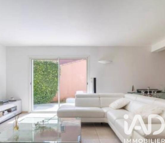 Maison à vendre 5 pièces 170 m² Saint-Cyr-sur-Mer