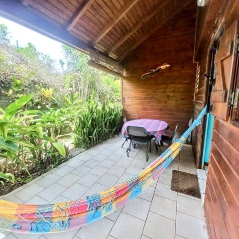 Maison 13 pièces ou gites capacité 26 personnes à vendre SAINTE ANNE (971)? piscine, jardin tropical