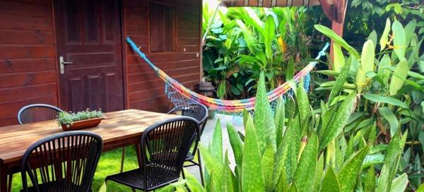 Maison 13 pièces ou gites capacité 26 personnes à vendre SAINTE ANNE (971)? piscine, jardin tropical