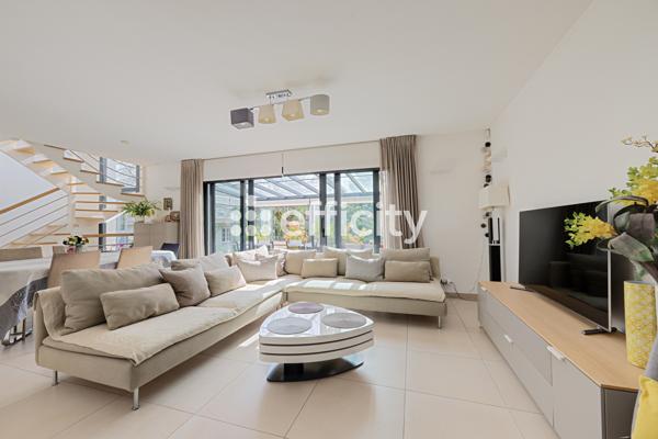 Maison 7 pièces - 230 m² Bien prestige