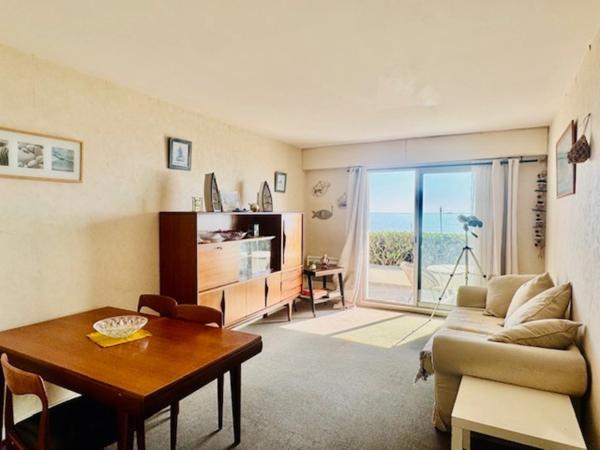 LA BAULE-APPARTEMENT T2-POSSIBILITÉ T3-FACE MER- TERRASSE-1 PARKING INTÉRIEUR ET 1 PARKING EXTÉRIEUR-