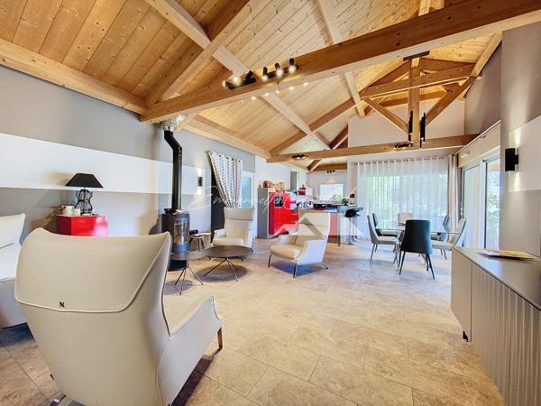 Saint-Jean-du-Bruel (12230) Magnifique maison plain-pied 163 m2 habitables, 3 chambres, garage