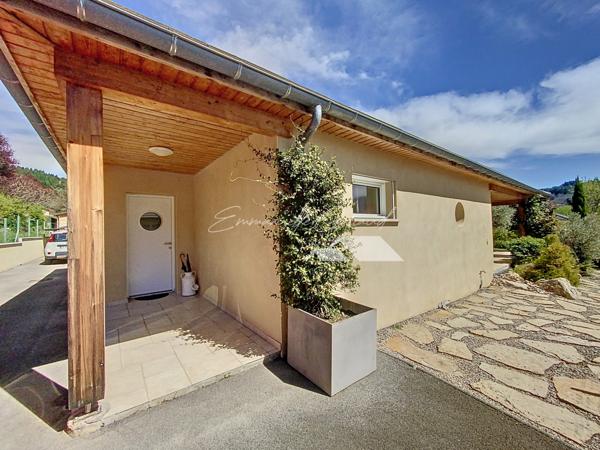 Saint-Jean-du-Bruel (12230) Magnifique maison plain-pied 163 m2 habitables, 3 chambres, garage