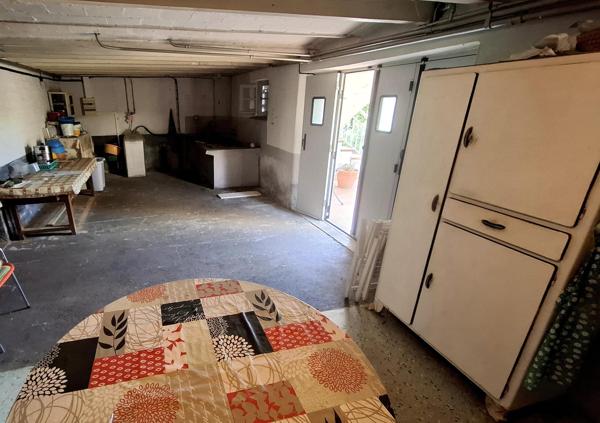 Maison 6 pièces avec jardin et grand hangar - 130m²
