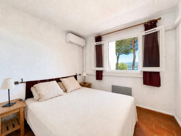 Saint-Cyr-sur-Mer - La Madrague - Appartement 2 pièces de 30 m² avec une terrasse de 35 m² offrant une vue panoramique