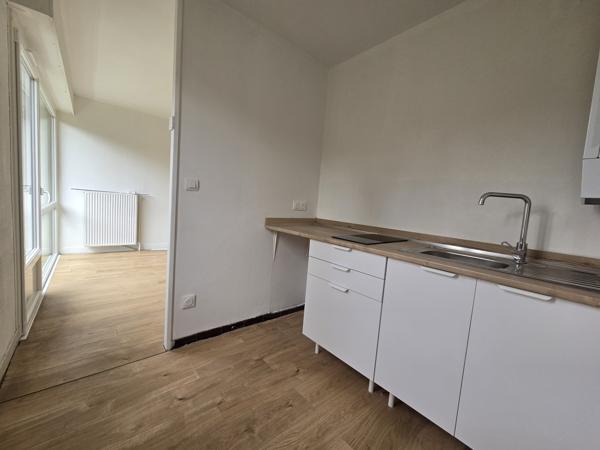 Appartement
         1 pièce
        - 27 m² 98 900 € *