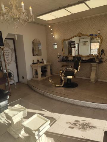 Local Commercial
        
        - 55 m² Exclusivité 60 000 € *