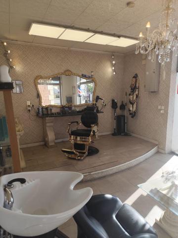 Local Commercial
        
        - 55 m² Exclusivité 60 000 € *