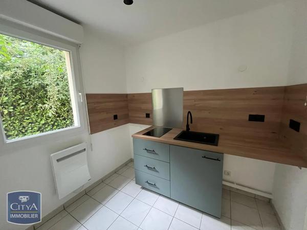 Appartement à louer 2 pièces 48.81m² Louvroil (59720)
