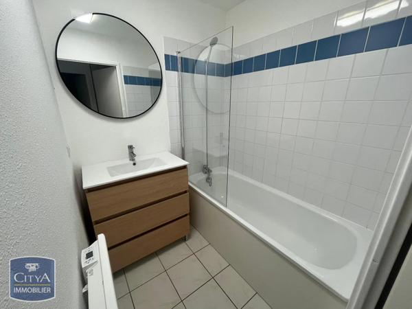 Appartement à louer 2 pièces 48.81m² Louvroil (59720)