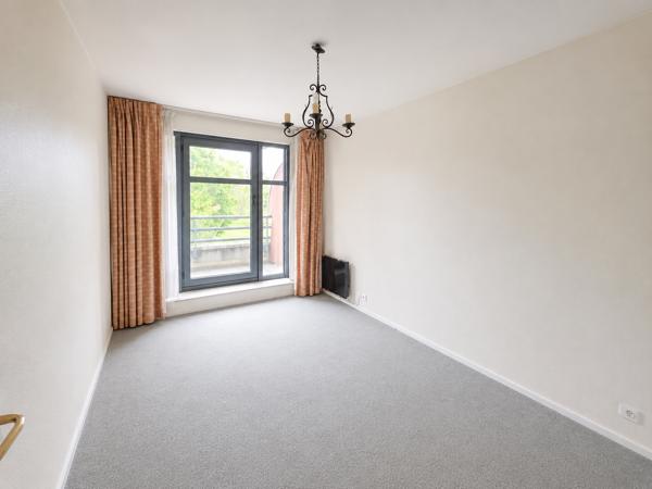 Appartement
         4 pièces
        - 108 m² 379 000 € *