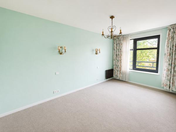 Appartement
         4 pièces
        - 108 m² 379 000 € *