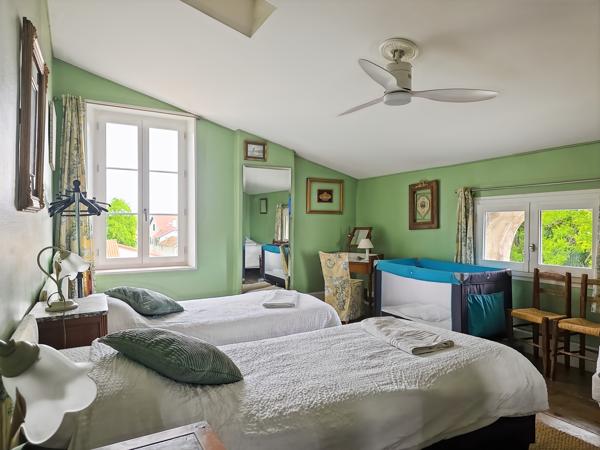 Maison 16 pièces - 484 m²