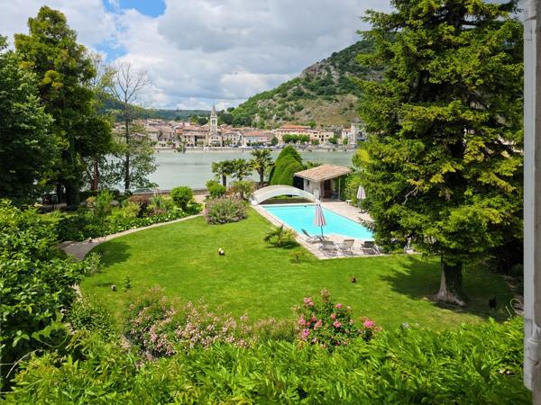 Maison 16 pièces - 484 m²