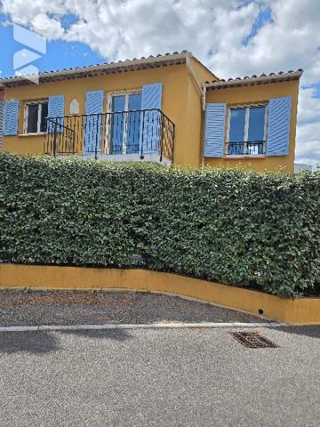 A VENDRE, maison située dans le quartier très recherché et verdoyant de La Tour de Mare à Fréjus
