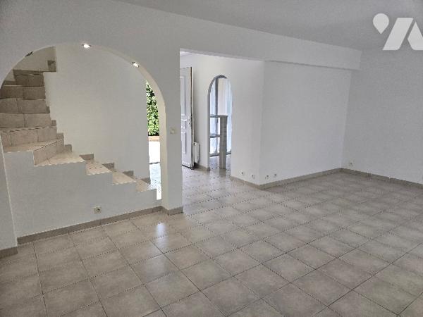 A VENDRE, maison située dans le quartier très recherché et verdoyant de La Tour de Mare à Fréjus