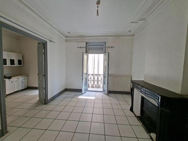 Un appartement 59m2 T2 -balcon-