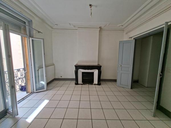Un appartement 59m2 T2 -balcon-