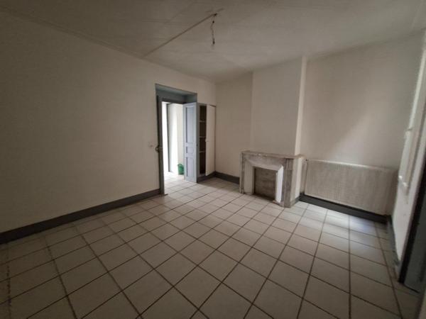 Un appartement 59m2 T2 -balcon-