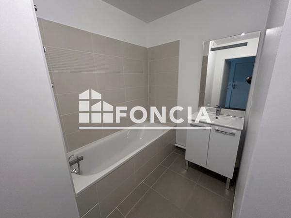 Location Appartement 3 pièces 59.34 m² - RUE DE LA FONTAINE Elbeuf 76500