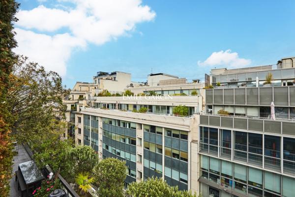 À vendre - Appartement -  Paris 75008 - Champs Elysées- Terrasse