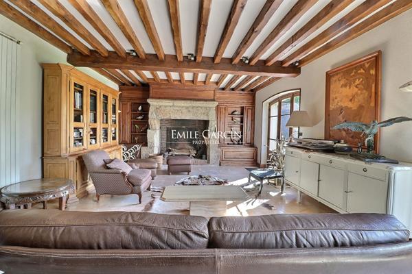 Propriété d'exception à vendre, Hameau privé au coeur du Vexin français