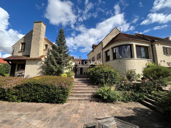 Propriété d'exception à vendre, Hameau privé au coeur du Vexin français