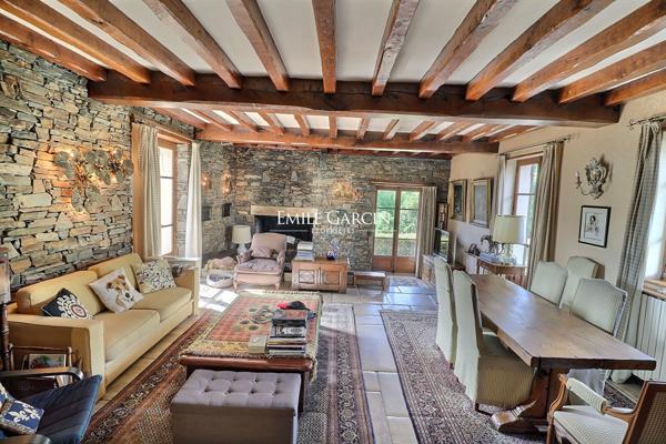 Propriété d'exception à vendre, Hameau privé au coeur du Vexin français