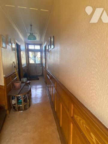 A vendre à Saint-Bonnet-de-Salers (CANTAL) un maison auvergnate traditionnelle, construite en p...