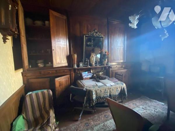 A vendre à Saint-Bonnet-de-Salers (CANTAL) un maison auvergnate traditionnelle, construite en p...