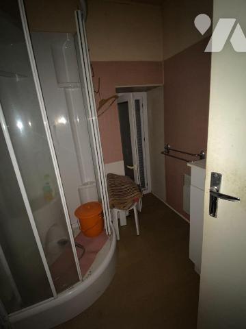 A vendre à Saint-Bonnet-de-Salers (CANTAL) un maison auvergnate traditionnelle, construite en p...