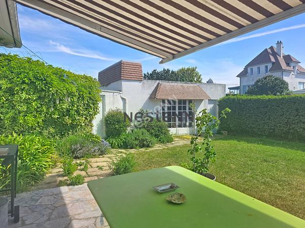 A vendre 50 m de la plage