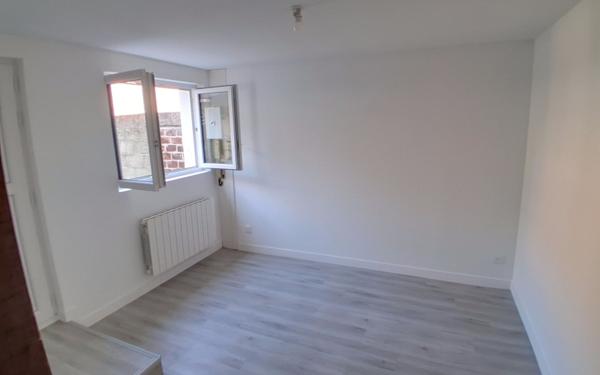 Appartement à louer    2 pièces •  Pont-l'Évêque