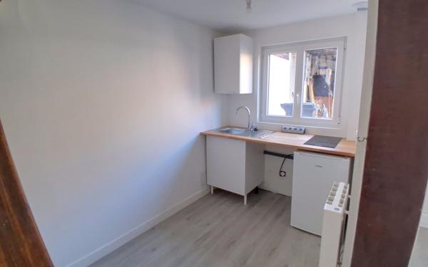 Appartement à louer    2 pièces •  Pont-l'Évêque