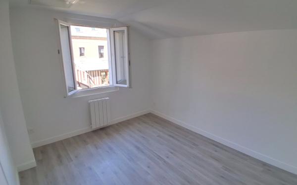 Appartement à louer    2 pièces •  Pont-l'Évêque