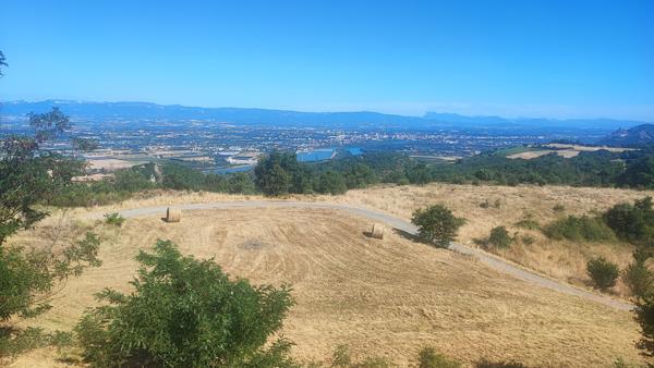 Saint-Romain-de-Lerps (07130) Grande maison en pierres avec grange vue exceptionnelle