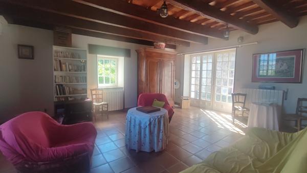 Saint-Romain-de-Lerps (07130) Grande maison en pierres avec grange vue exceptionnelle