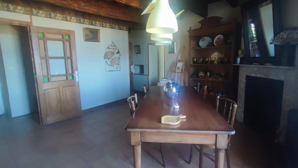 Saint-Romain-de-Lerps (07130) Grande maison en pierres avec grange vue exceptionnelle