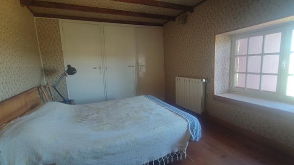 Saint-Romain-de-Lerps (07130) Grande maison en pierres avec grange vue exceptionnelle